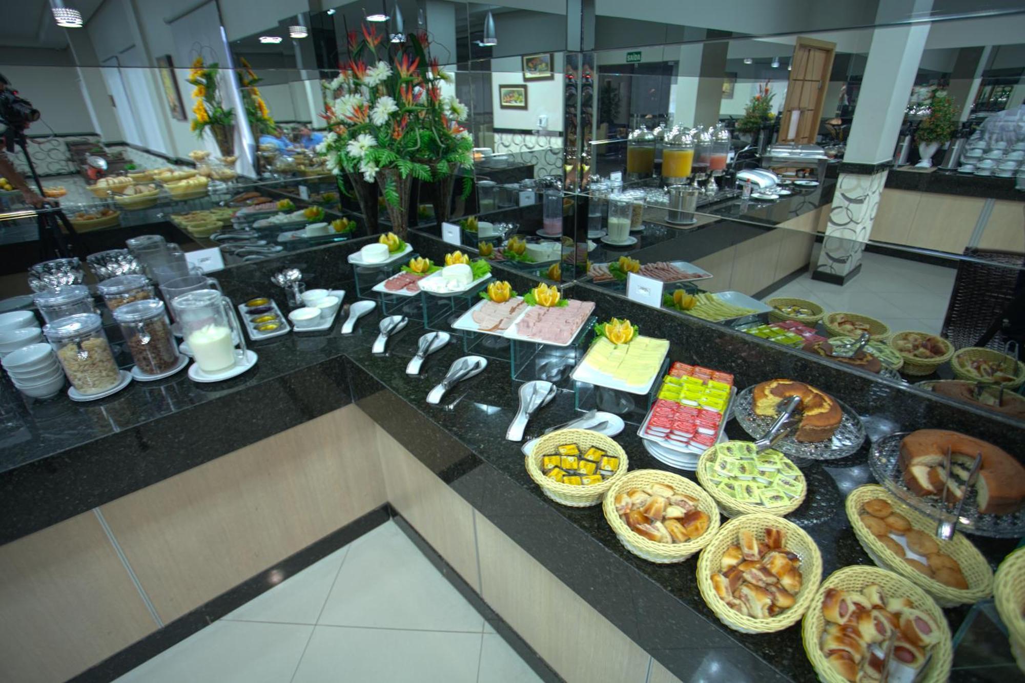 Skala Traveling Hotel Cuiabá Zewnętrze zdjęcie